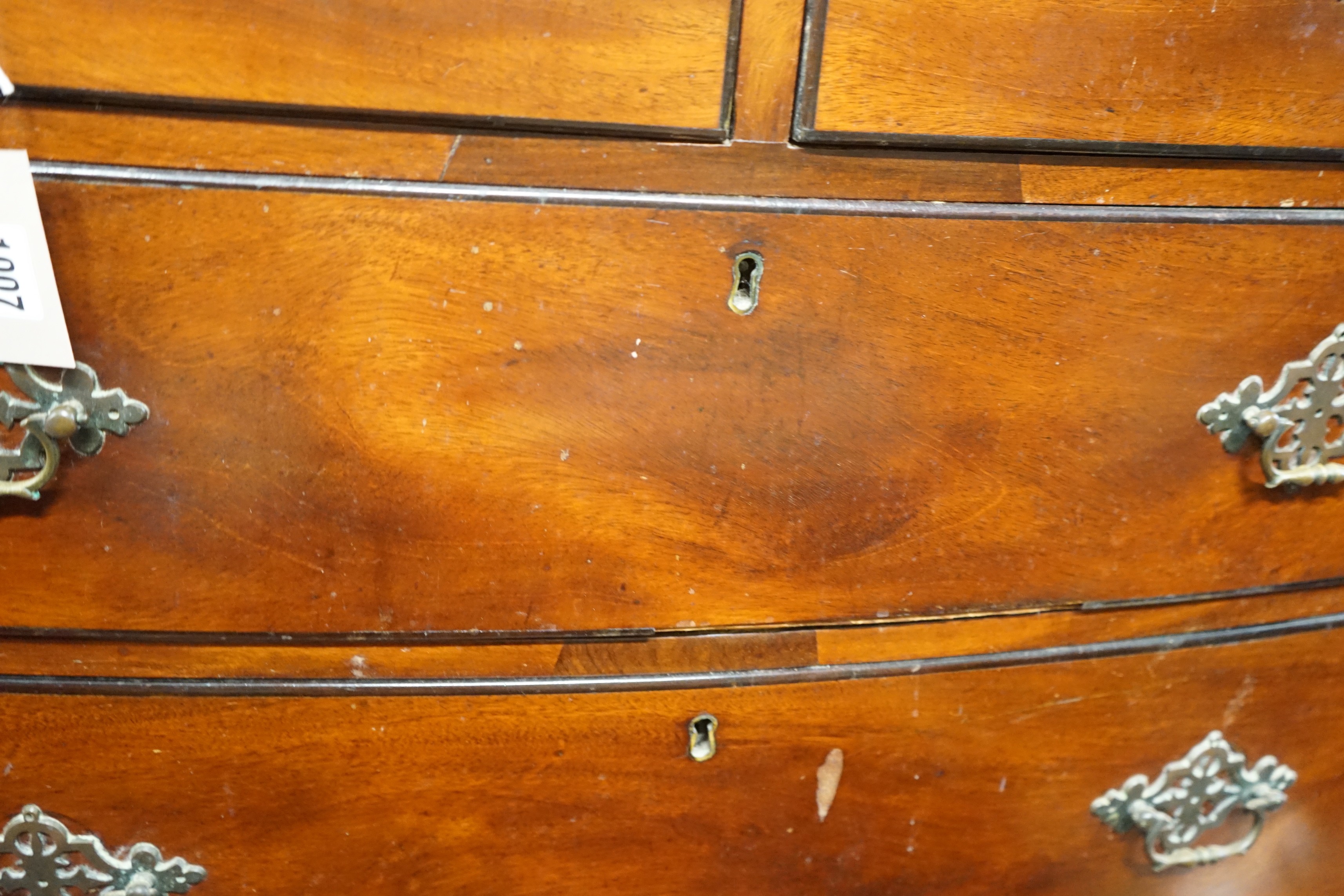 A Regency mahogany bow front chest of drawers, width 107cm, depth 55cm, height 108cm